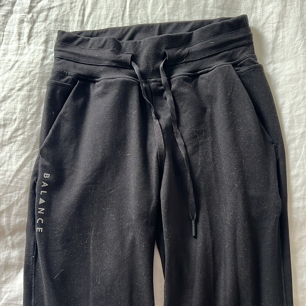 Balance athletica ( vitality ) black joggers